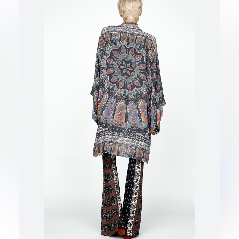 Novella Royale Kimono in Amethyst Dial free people boho